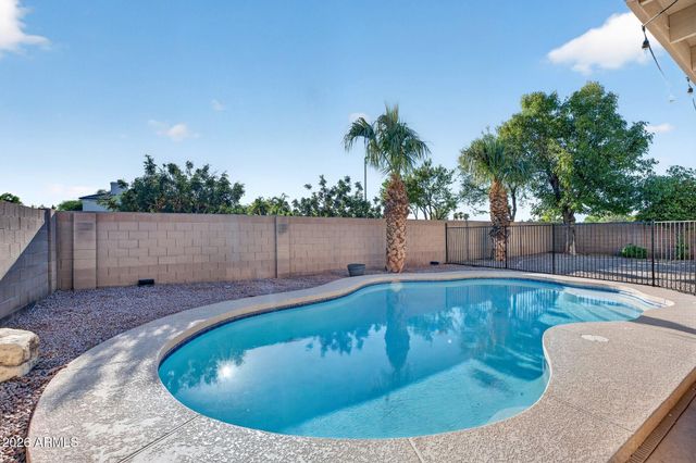 716 S CARDINAL Street, Gilbert, AZ 85296