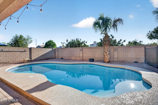 716 S CARDINAL Street, Gilbert, AZ 85296
