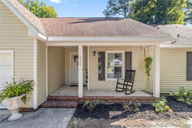 725 Sunnycrest Drive, Fayetteville, NC 28314