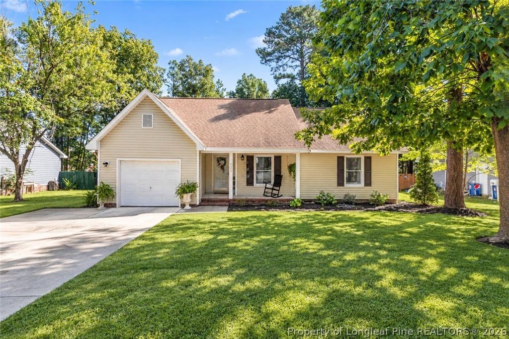 725 Sunnycrest Drive, Fayetteville, NC 28314 — exterior