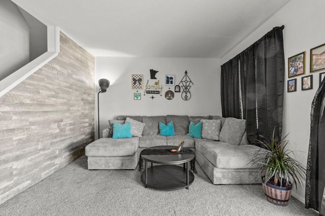 1773 Grove Drive, Shakopee, MN 55379