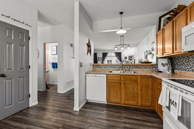 1773 Grove Drive, Shakopee, MN 55379