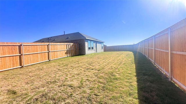1729 Crossbill Street, Forney, TX 75126