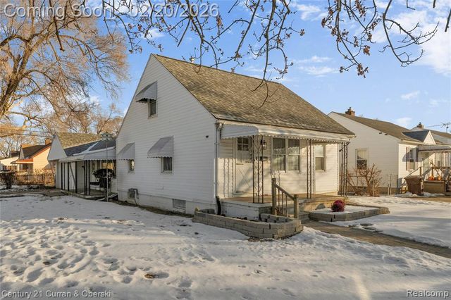 32178 Carlisle Parkway, Wayne, MI 48184