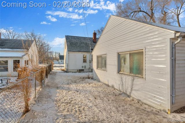 32178 Carlisle Parkway, Wayne, MI 48184