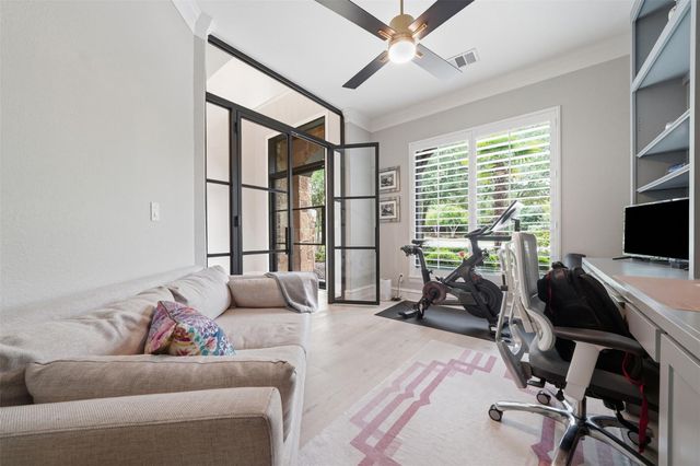 2020 University Club DR, Austin, TX 78732
