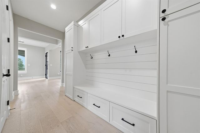 2020 University Club DR, Austin, TX 78732