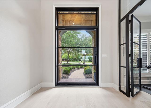 2020 University Club DR, Austin, TX 78732
