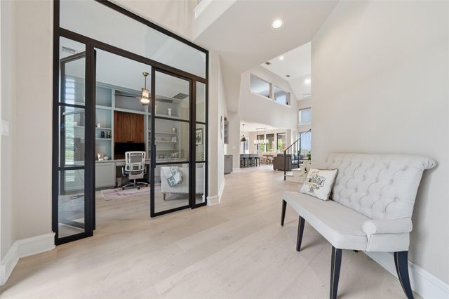 2020 University Club DR, Austin, TX 78732