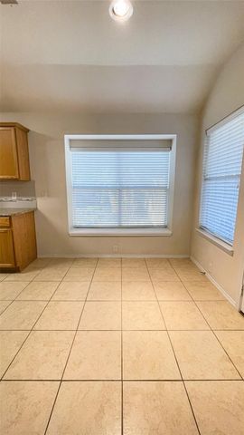 8209 Macgregor Drive, Arlington, TX 76002