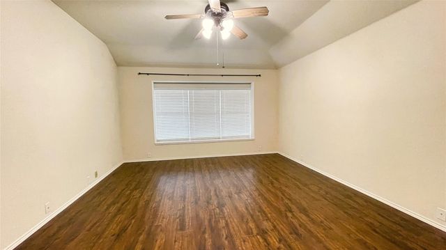 8209 Macgregor Drive, Arlington, TX 76002