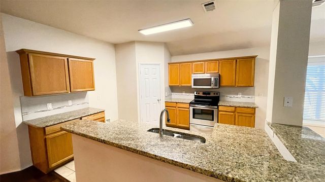 8209 Macgregor Drive, Arlington, TX 76002