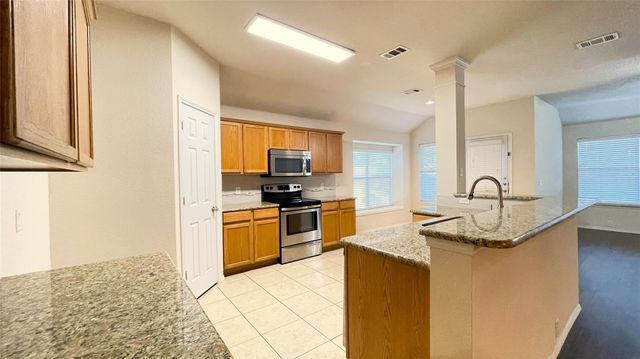 8209 Macgregor Drive, Arlington, TX 76002