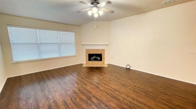 8209 Macgregor Drive, Arlington, TX 76002