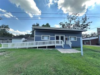 108 Santa Fe, Wharton, TX 77488