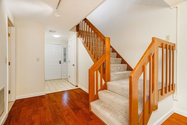 511 Ridgefield Cir 511B, Clinton, MA 01510