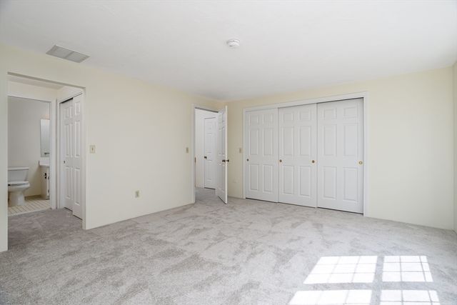 511 Ridgefield Cir 511B, Clinton, MA 01510