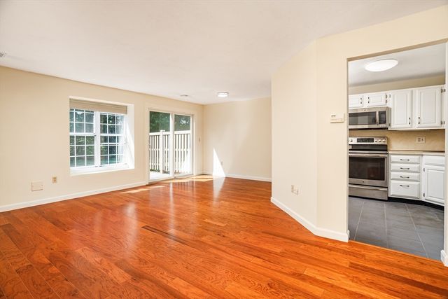 511 Ridgefield Cir 511B, Clinton, MA 01510