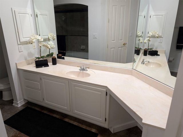 2400 Mccue Road 136, Houston, TX 77056