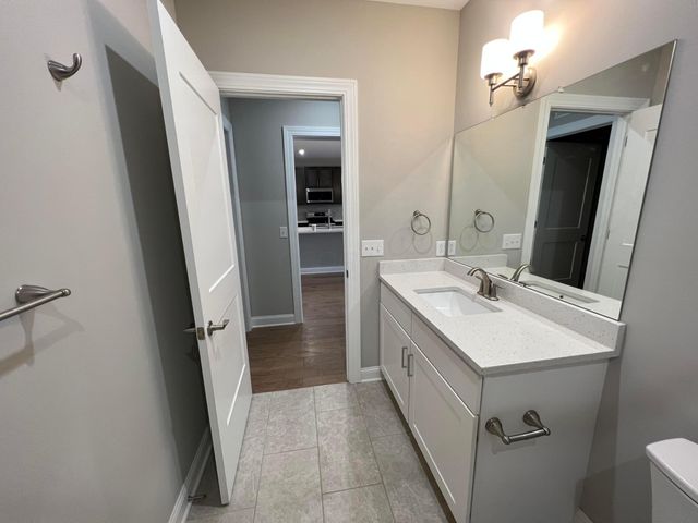 5285 Highpointe Lakes Drive, 303, Columbus, OH 43081