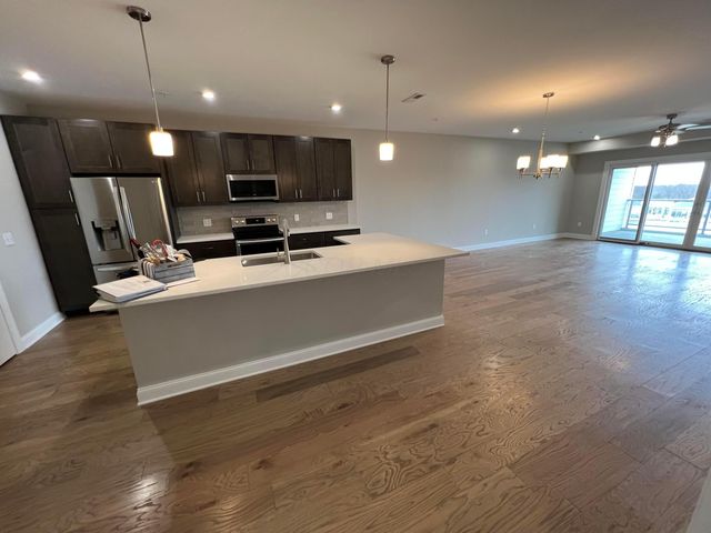 5285 Highpointe Lakes Drive, 303, Columbus, OH 43081