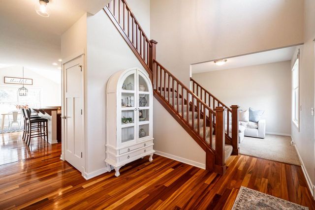 612 Hunters CROSSING, Slinger, WI 53086