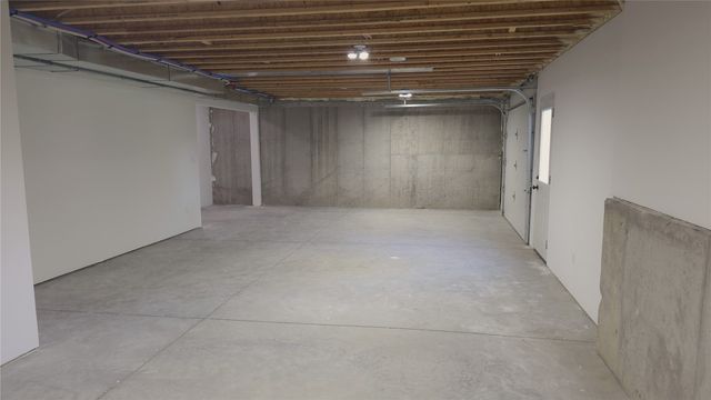1409 13th Avenue, Belle Plaine, IA 52208