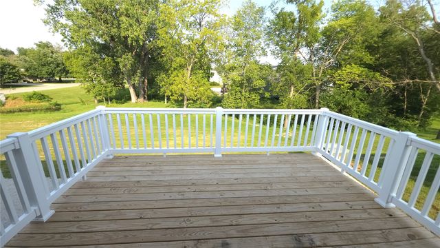 1409 13th Avenue, Belle Plaine, IA 52208