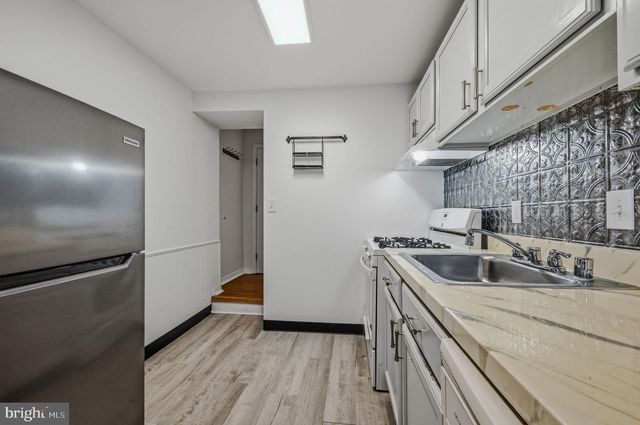 211 E 13TH ST, Wilmington, DE 19801