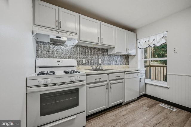 211 E 13TH ST, Wilmington, DE 19801