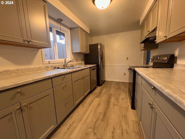 907 GREENWOOD Ave, Reedsport, OR 97467