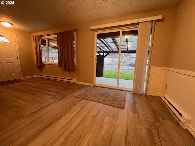 907 GREENWOOD Ave, Reedsport, OR 97467