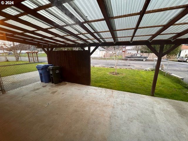 907 GREENWOOD Ave, Reedsport, OR 97467