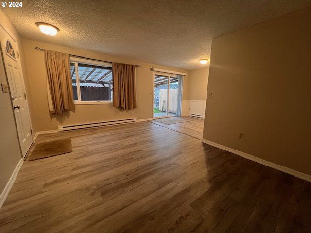 907 GREENWOOD Ave, Reedsport, OR 97467