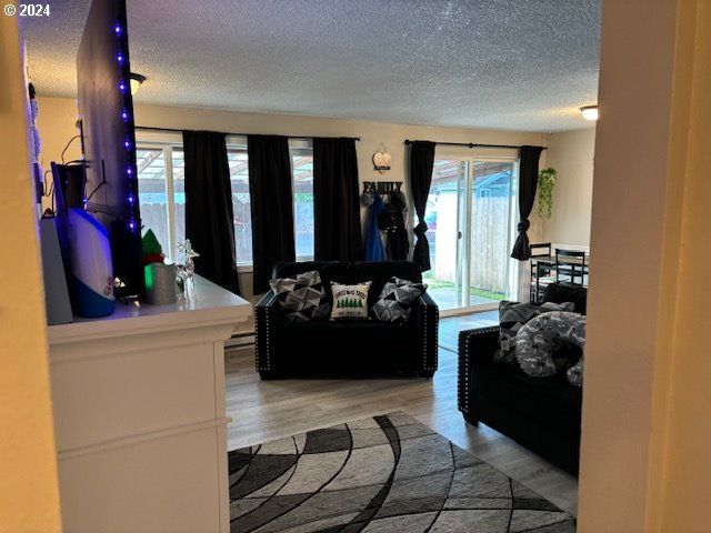 907 GREENWOOD Ave, Reedsport, OR 97467