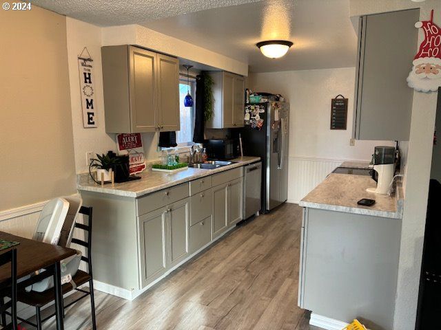 907 GREENWOOD Ave, Reedsport, OR 97467