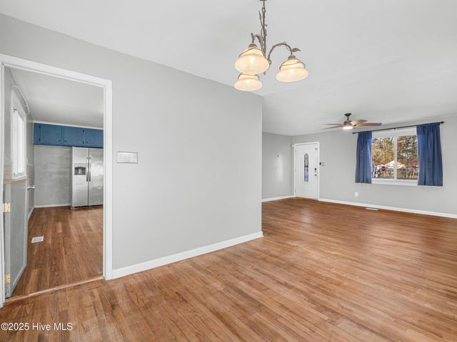 514 Seminole Trail, Jacksonville, NC 28540