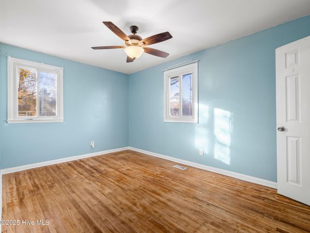 514 Seminole Trail, Jacksonville, NC 28540