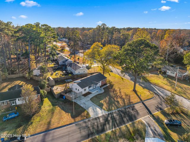 514 Seminole Trail, Jacksonville, NC 28540