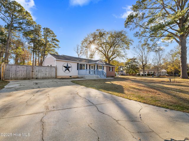 514 Seminole Trail, Jacksonville, NC 28540