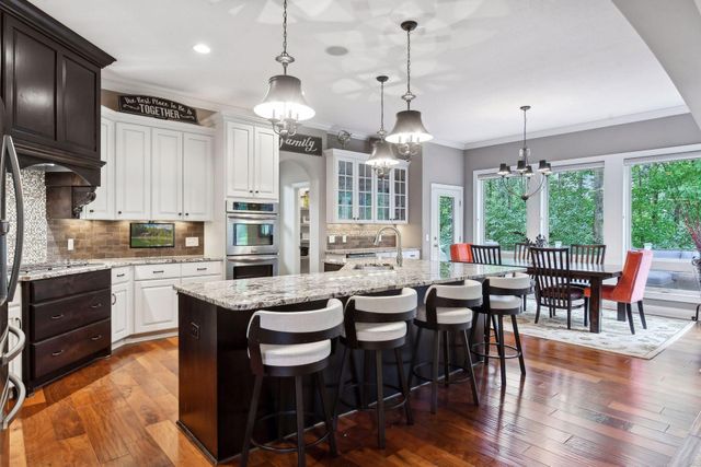 5295 Ranchview Lane N, Plymouth, MN 55446
