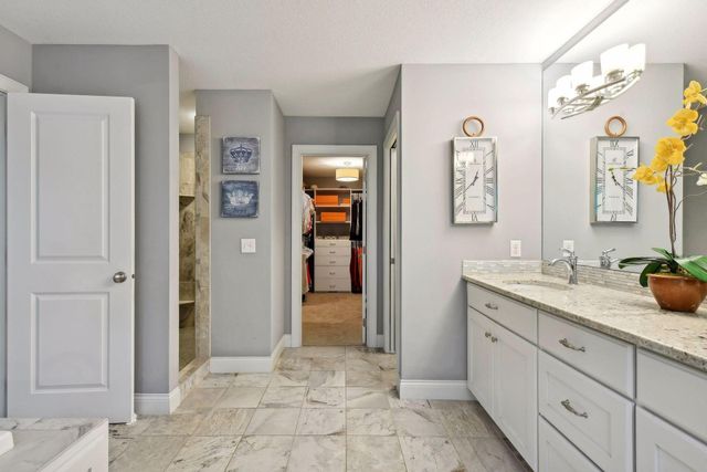 5295 Ranchview Lane N, Plymouth, MN 55446