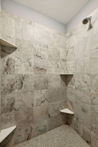5295 Ranchview Lane N, Plymouth, MN 55446
