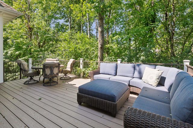 5295 Ranchview Lane N, Plymouth, MN 55446