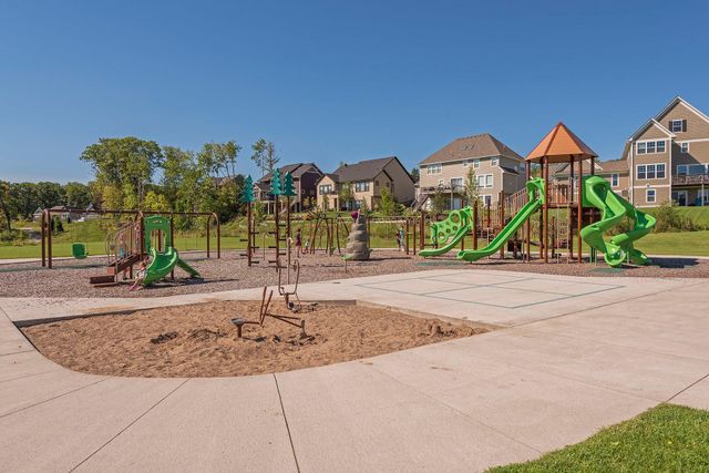 5295 Ranchview Lane N, Plymouth, MN 55446