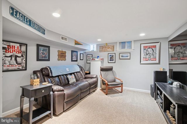 2122 PEMBERTON ST, Philadelphia, PA 19146