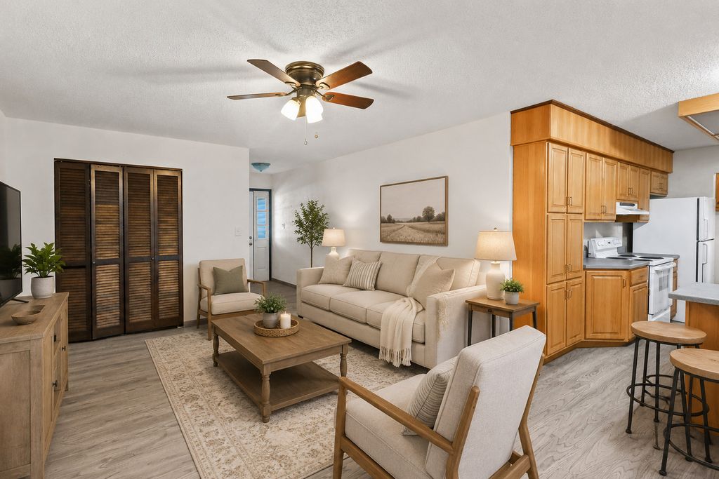Image 12 of property listing at 3275 Selmaville Road, Salem, IL 62881