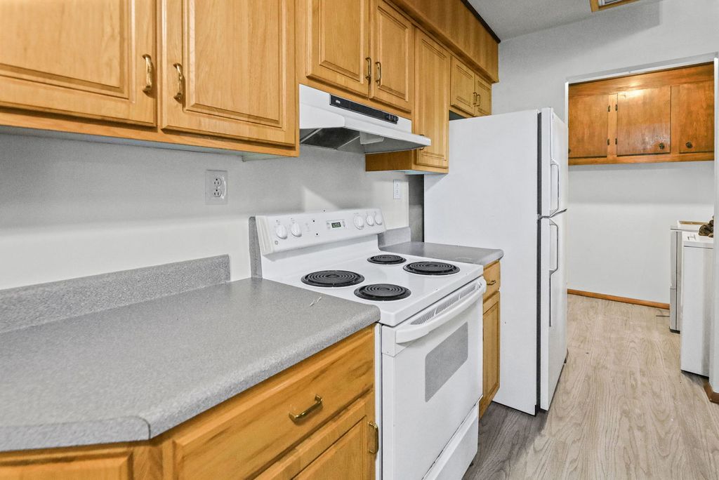 Image 17 of property listing at 3275 Selmaville Road, Salem, IL 62881