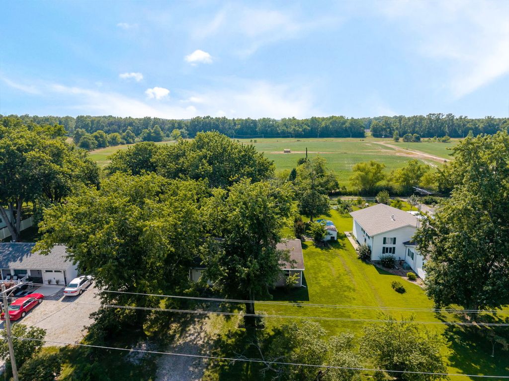 Image 31 of property listing at 3275 Selmaville Road, Salem, IL 62881