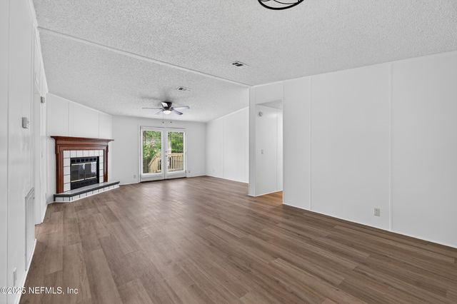 2160 GLEN GARDNER Drive, Jacksonville, FL 32246